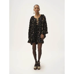 فساتين كلوي السوداء