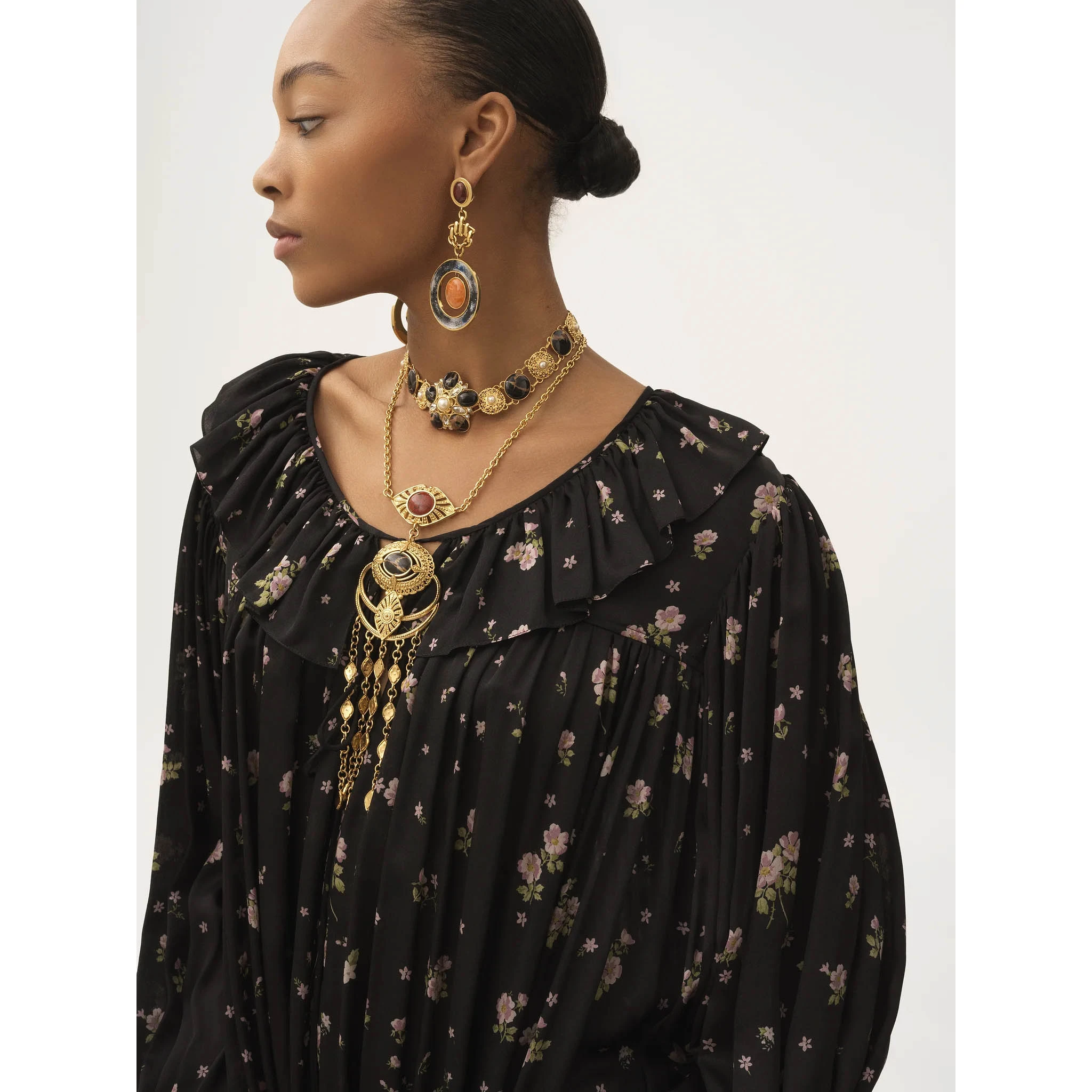 فساتين كلوي السوداء