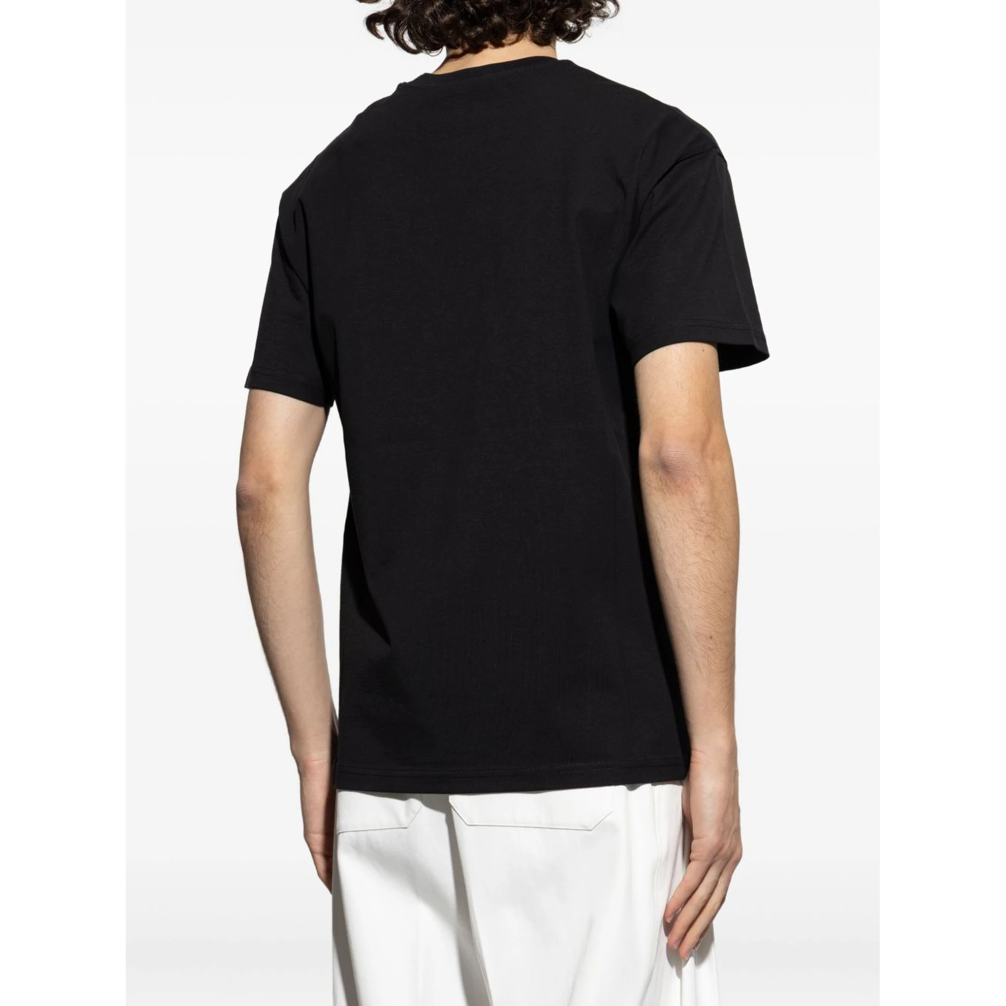 تيشيرتات وبولو جيفنشي سوداء