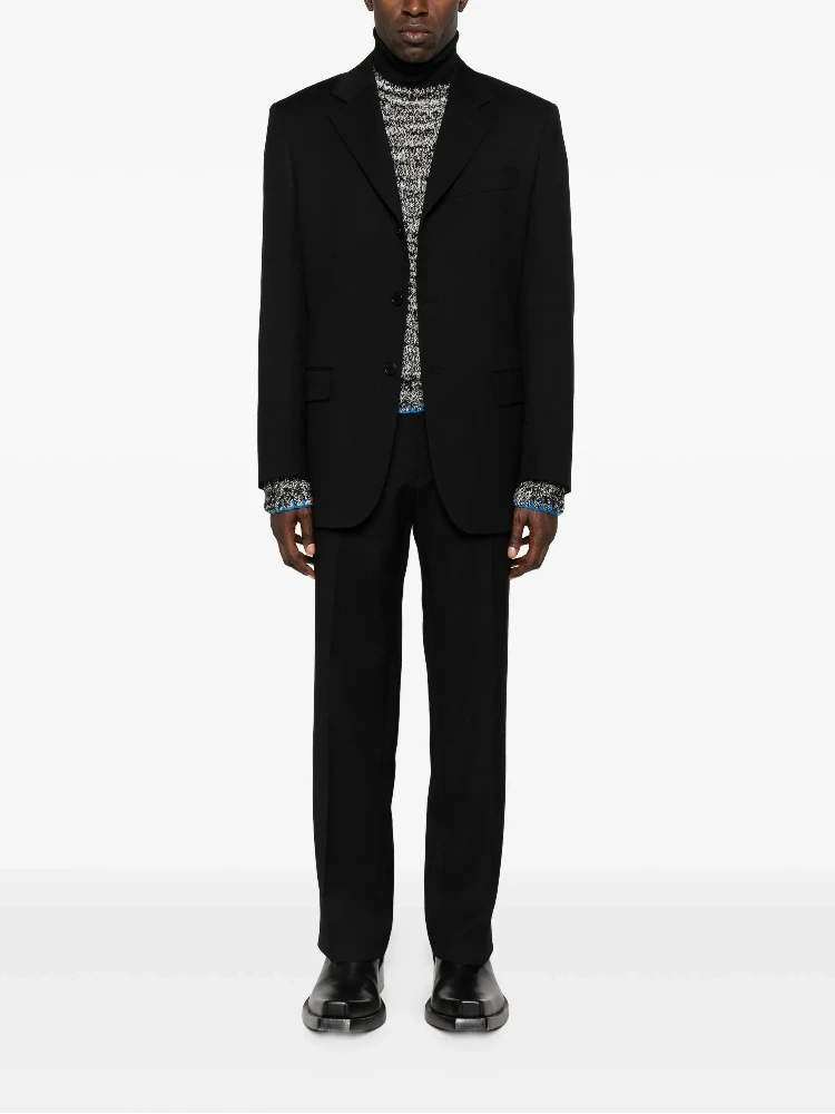 جاكيتات عباد الشمس السوداء alternative