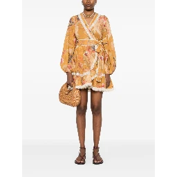 فساتين زيمرمان الصفراء