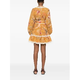 فساتين زيمرمان الصفراء