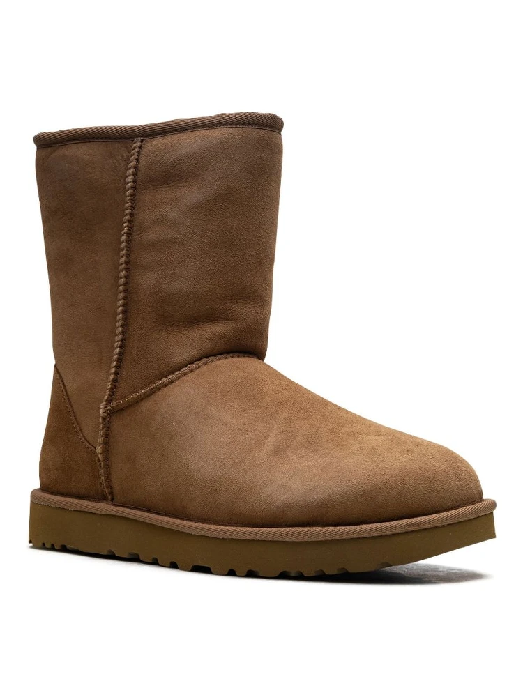 أحذية UGG بيج alternative