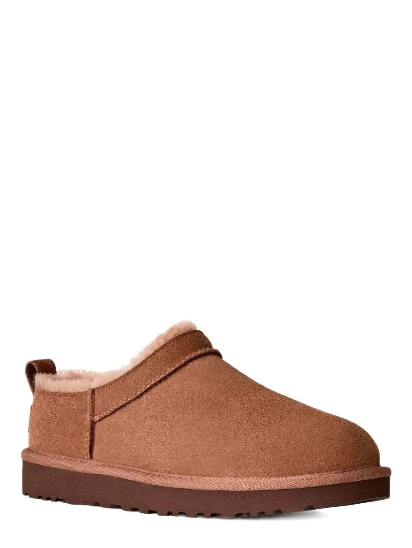 أحذية UGG بنفسجية