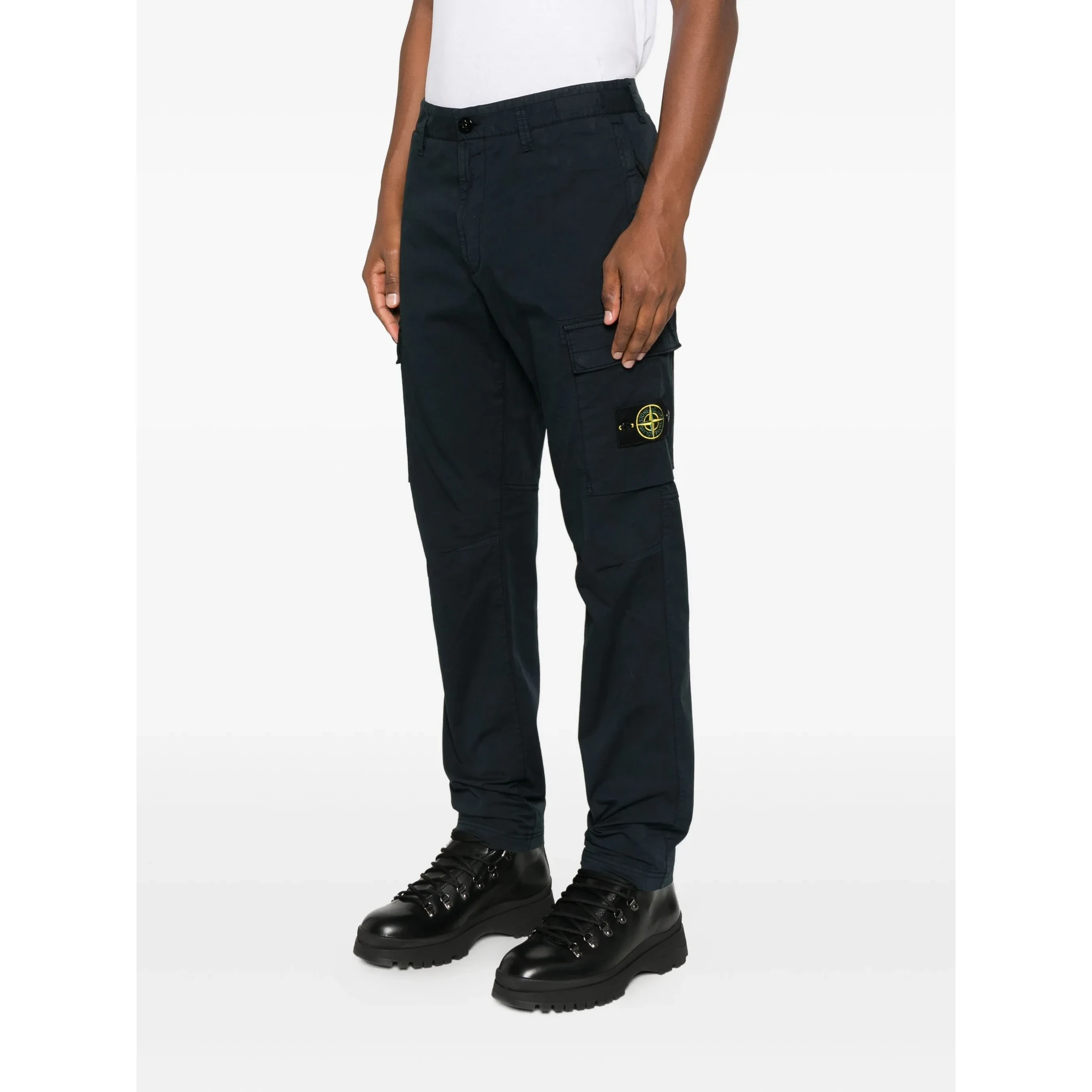 ملابس جاهزة من ستون آيلاند... أزرق