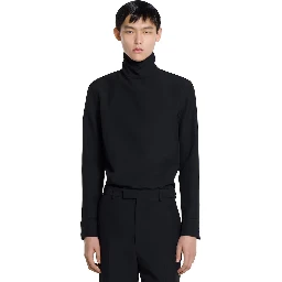 قمصان غوتشي سوداء