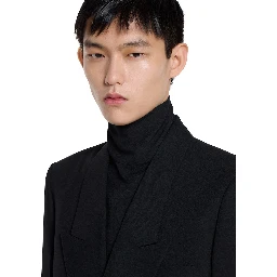 قمصان غوتشي سوداء