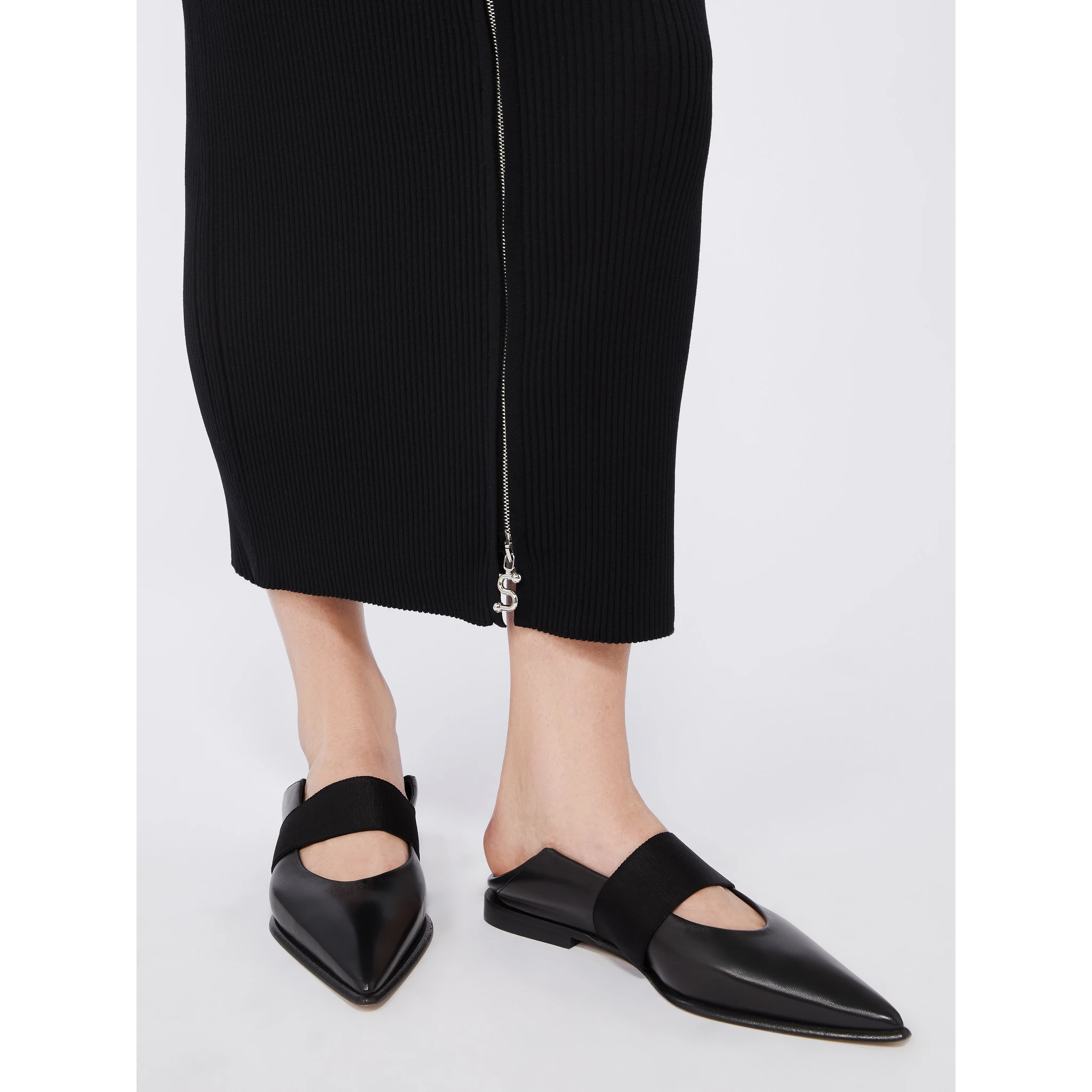 تنانير سبورت ماكس سوداء