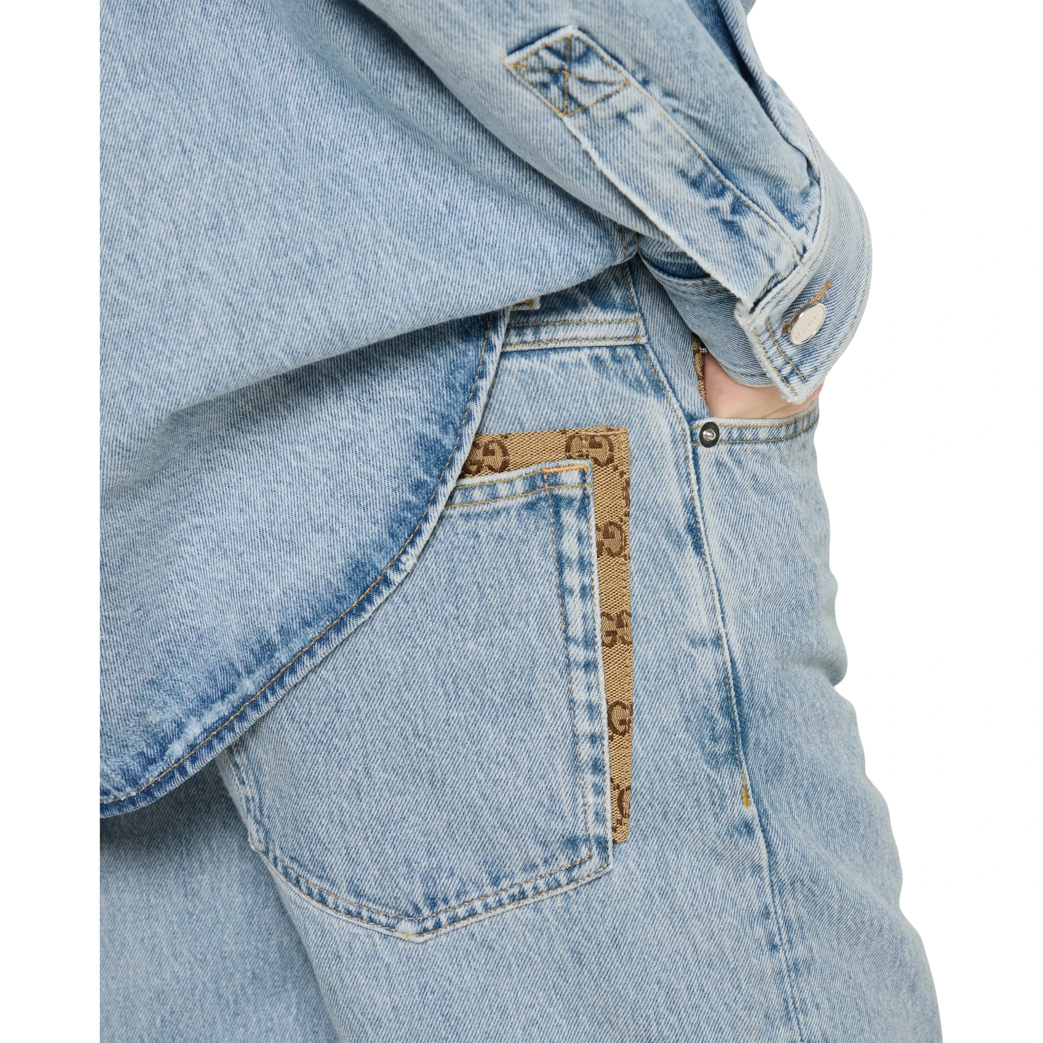 جينز غوتشي أزرق