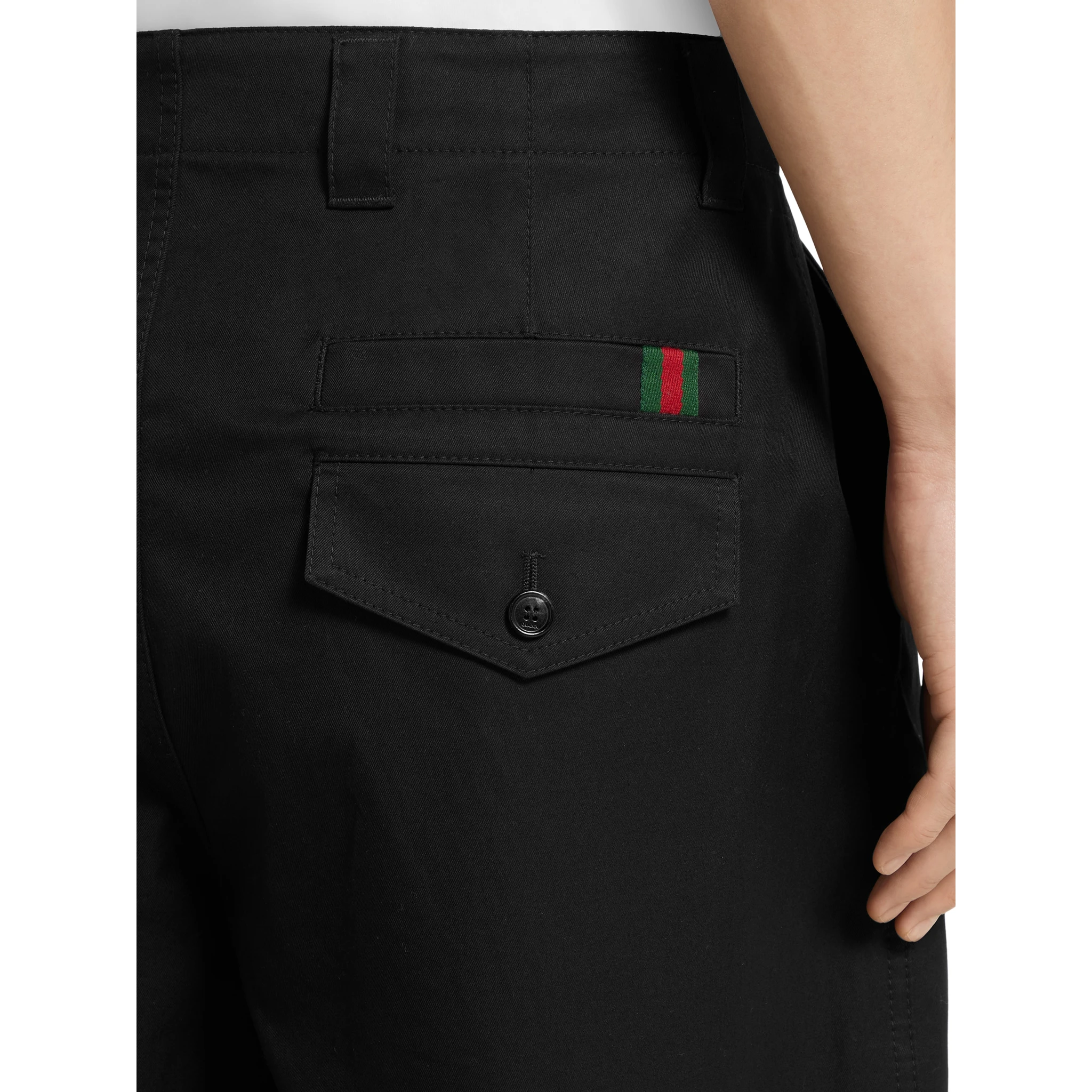 غوتشي ملابس جاهزة... أسود