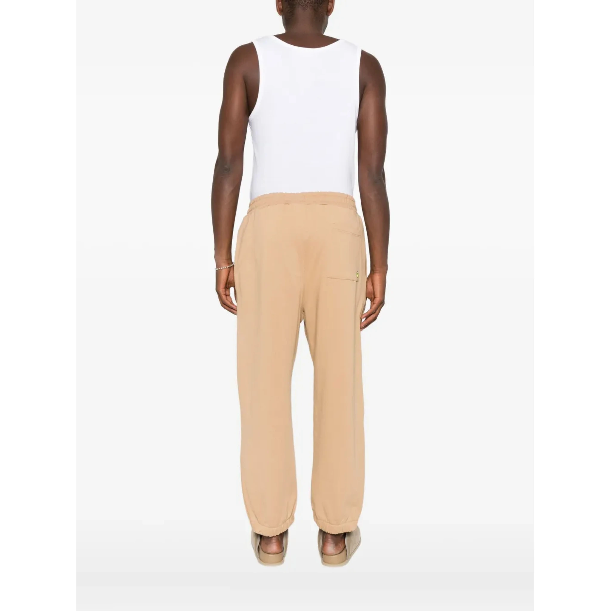 بارو ملابس جاهزة... بيج