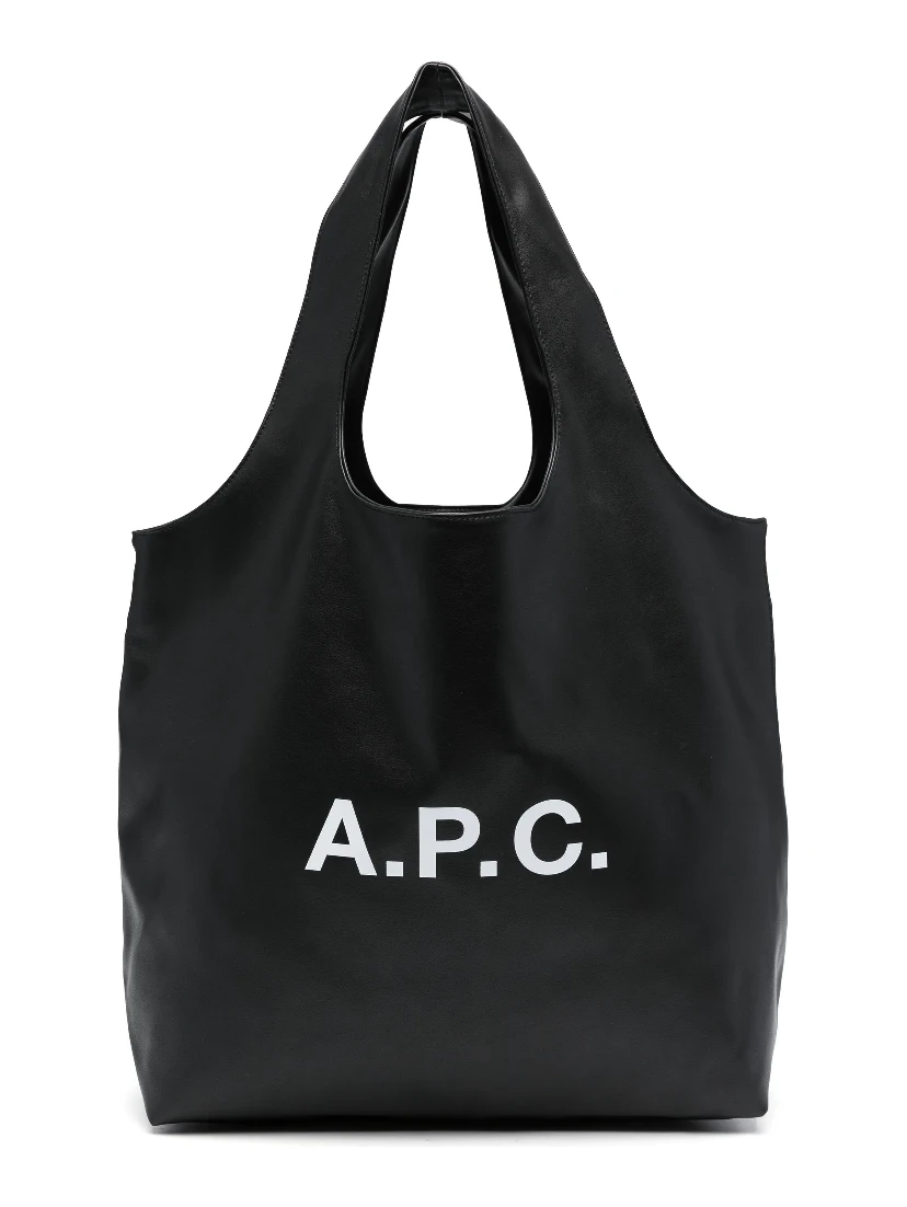حقائب APC.. سوداء