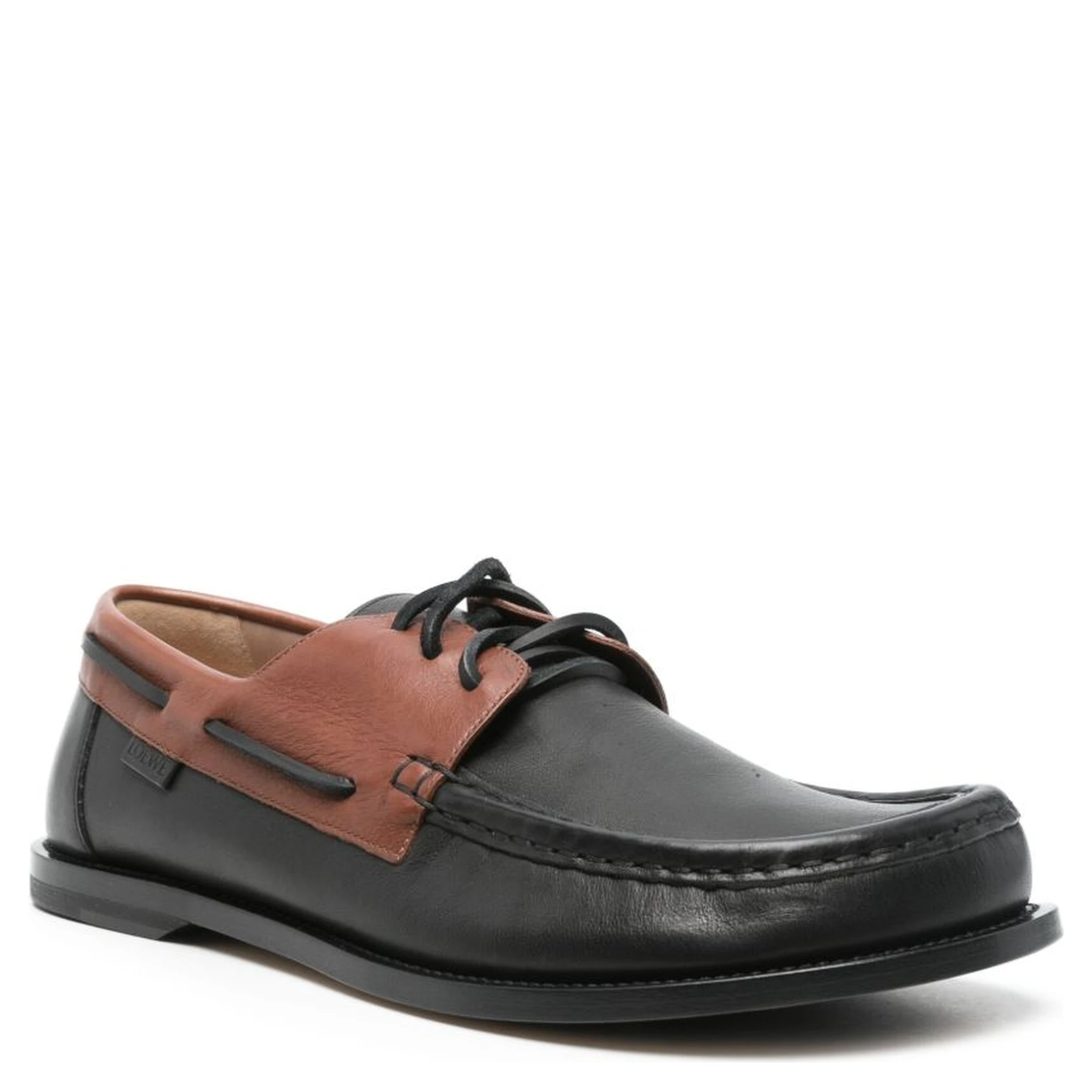 أحذية لويفي الجلدية