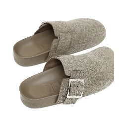 Ease Buckle Mule In Green