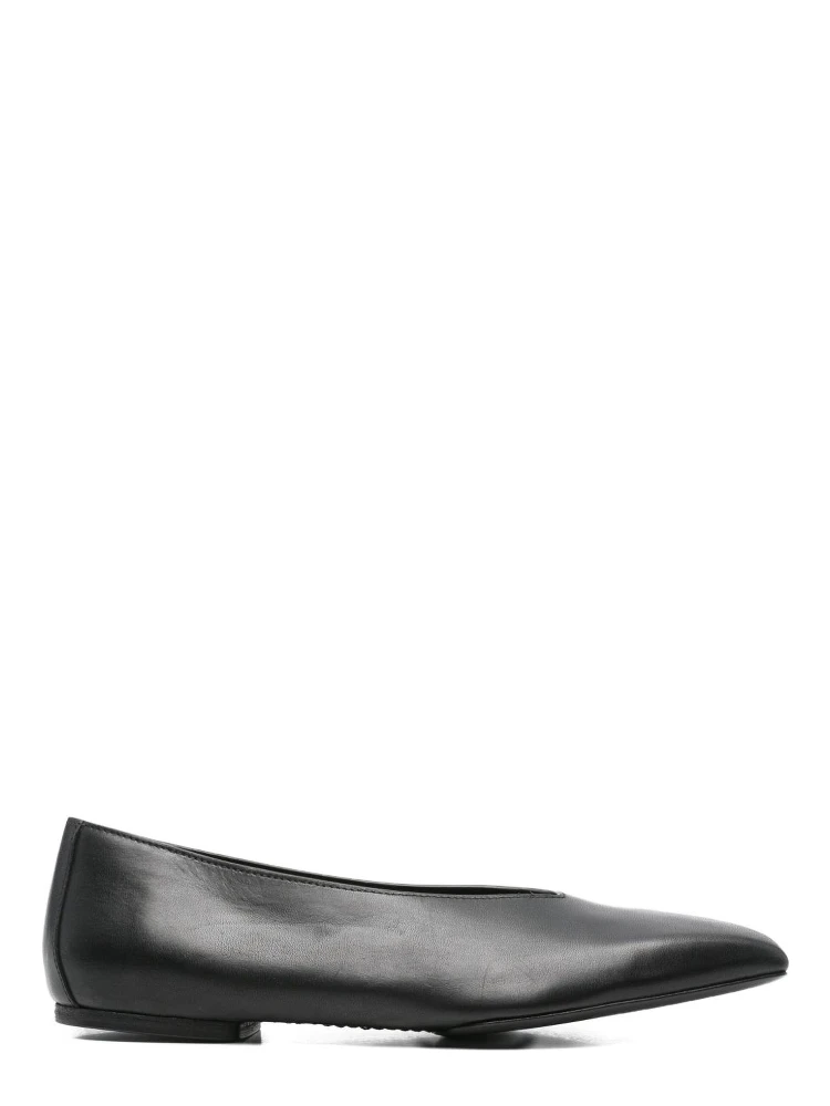 Leather Ballet Flats With Flat Sole And Square Toe In Black