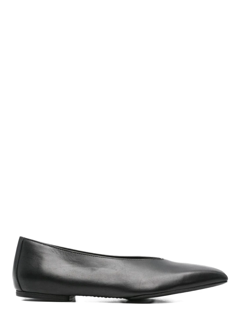 Leather Ballet Flats With Flat Sole And Square Toe In Black