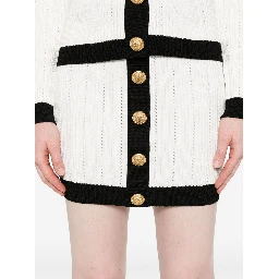 تنورة قصيرة محبوكة