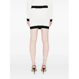 تنورة قصيرة محبوكة