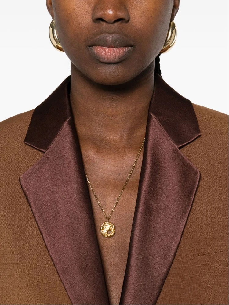 Satin-lapel jacket alternative