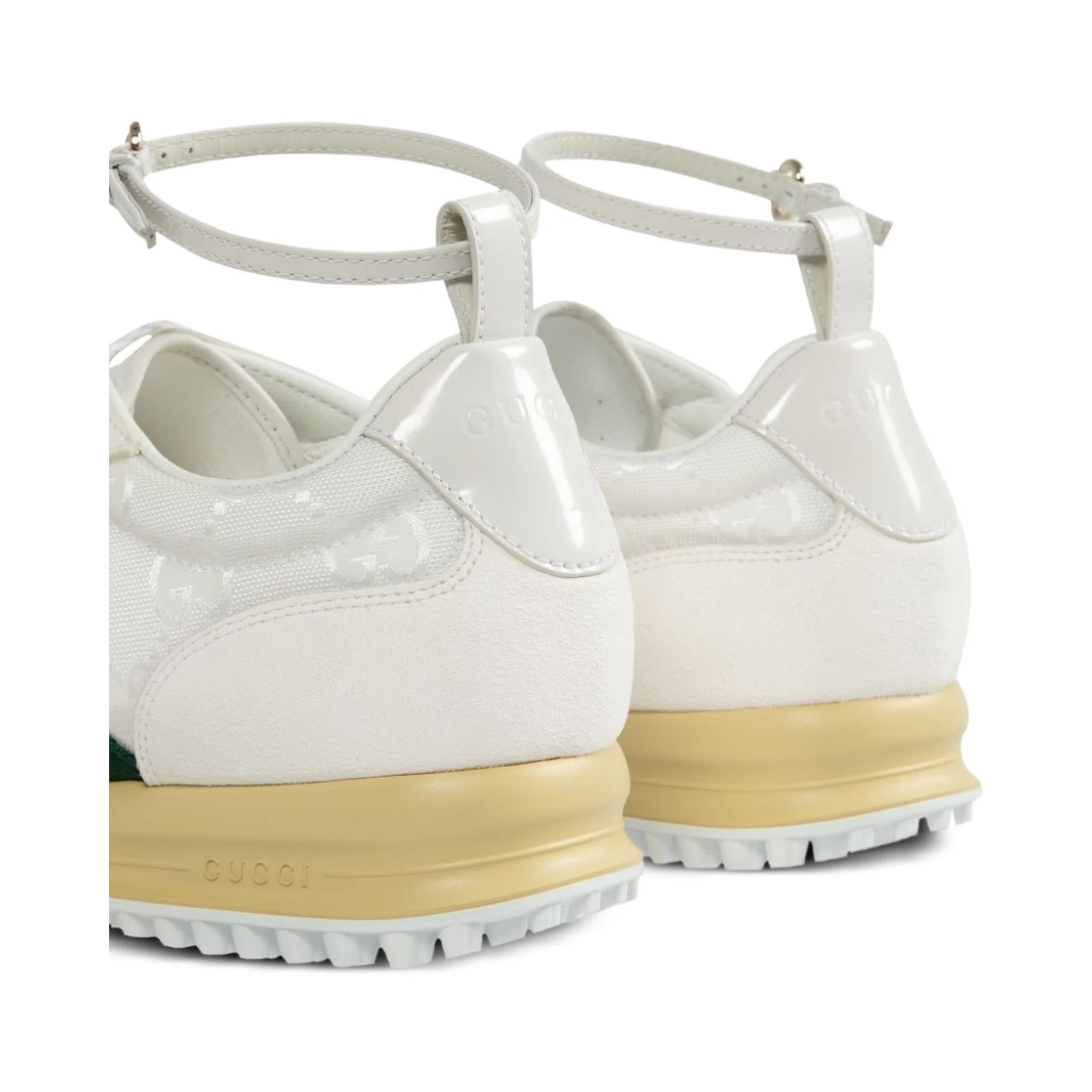 أحذية ري-موشن الرياضية