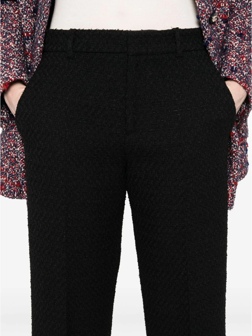 Women Cropped Trousers In Black