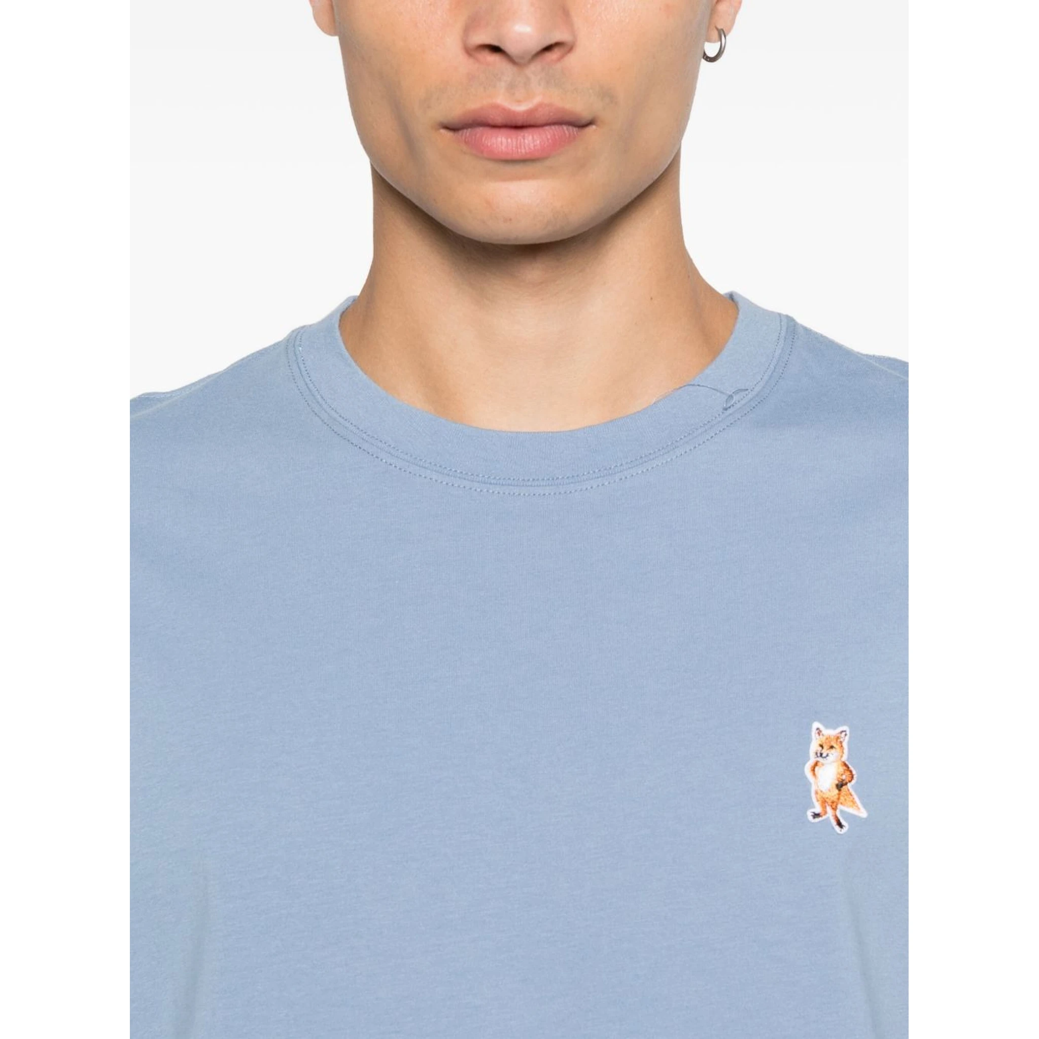 Chillax Fox Patch T-shirt