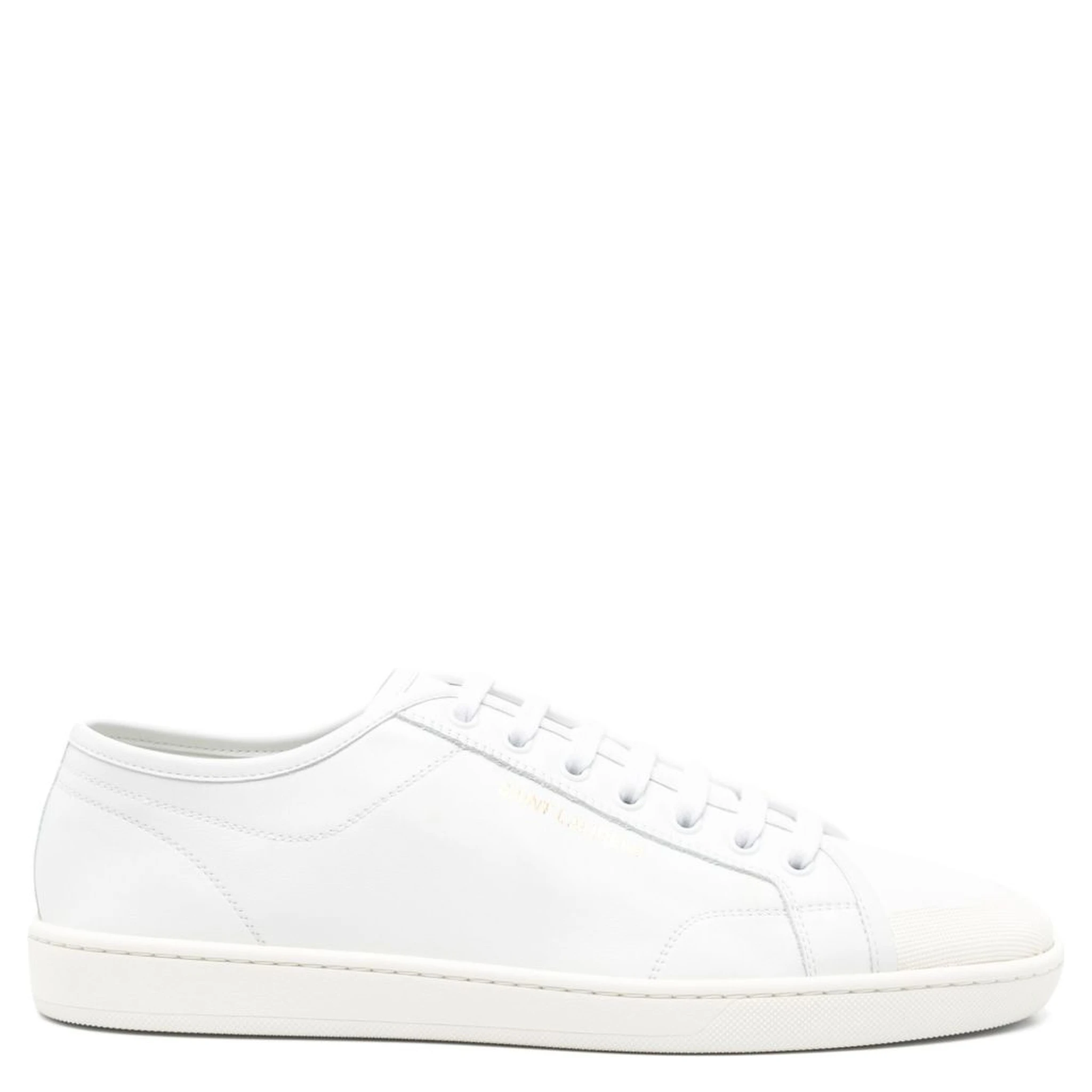 أحذية رياضية