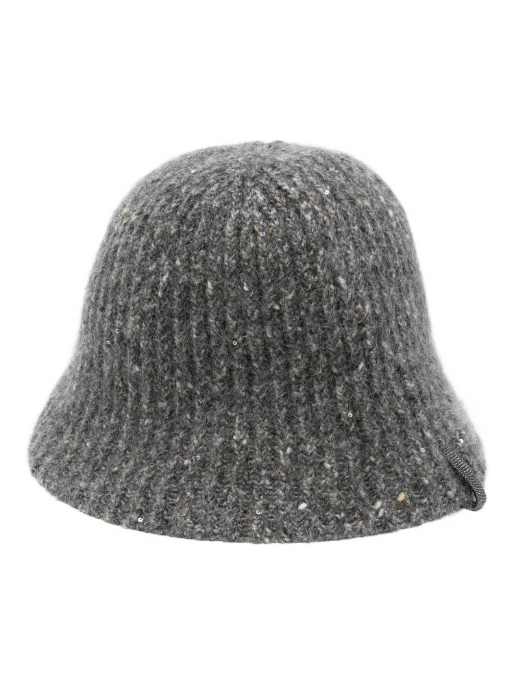 قبعة دلو مضلعة مزينة بالترتر