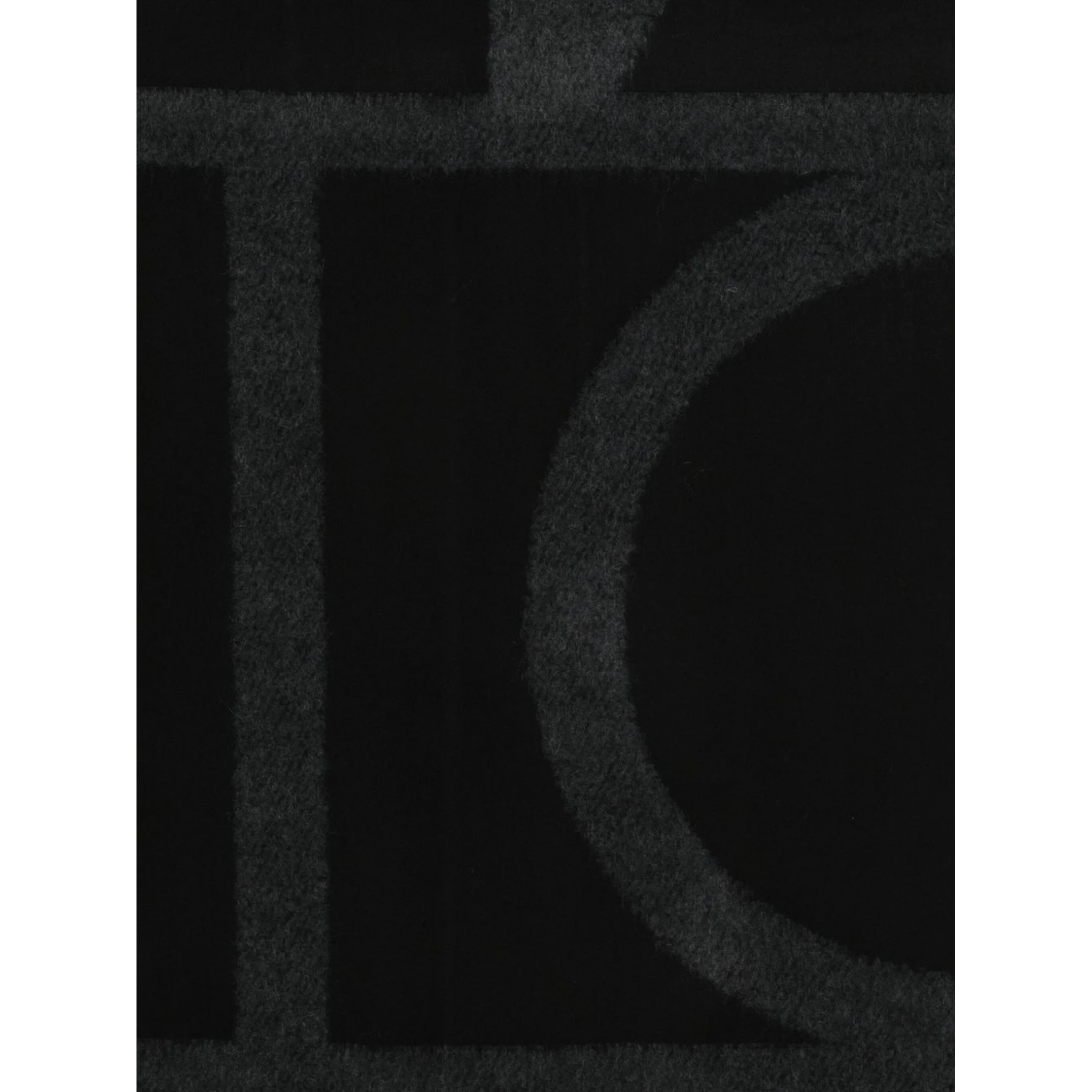 أوشحة توتيم مين السوداء