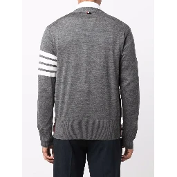 كنزات توم براون الرمادية