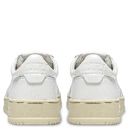 أحذية رياضية من أوتري