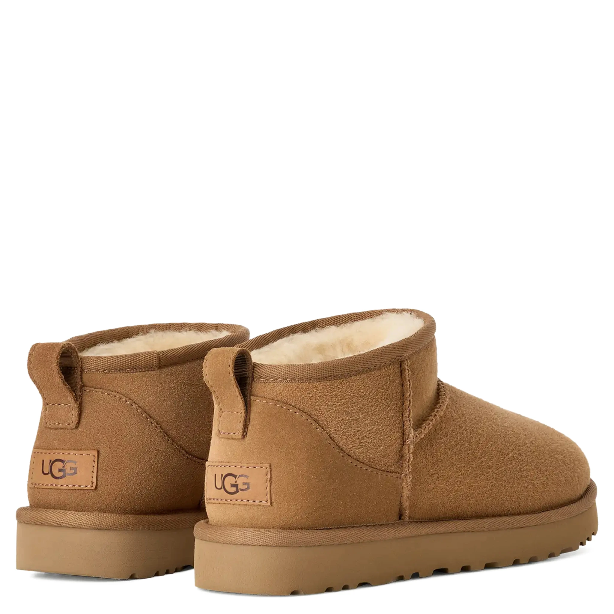 أحذية يو جي جي