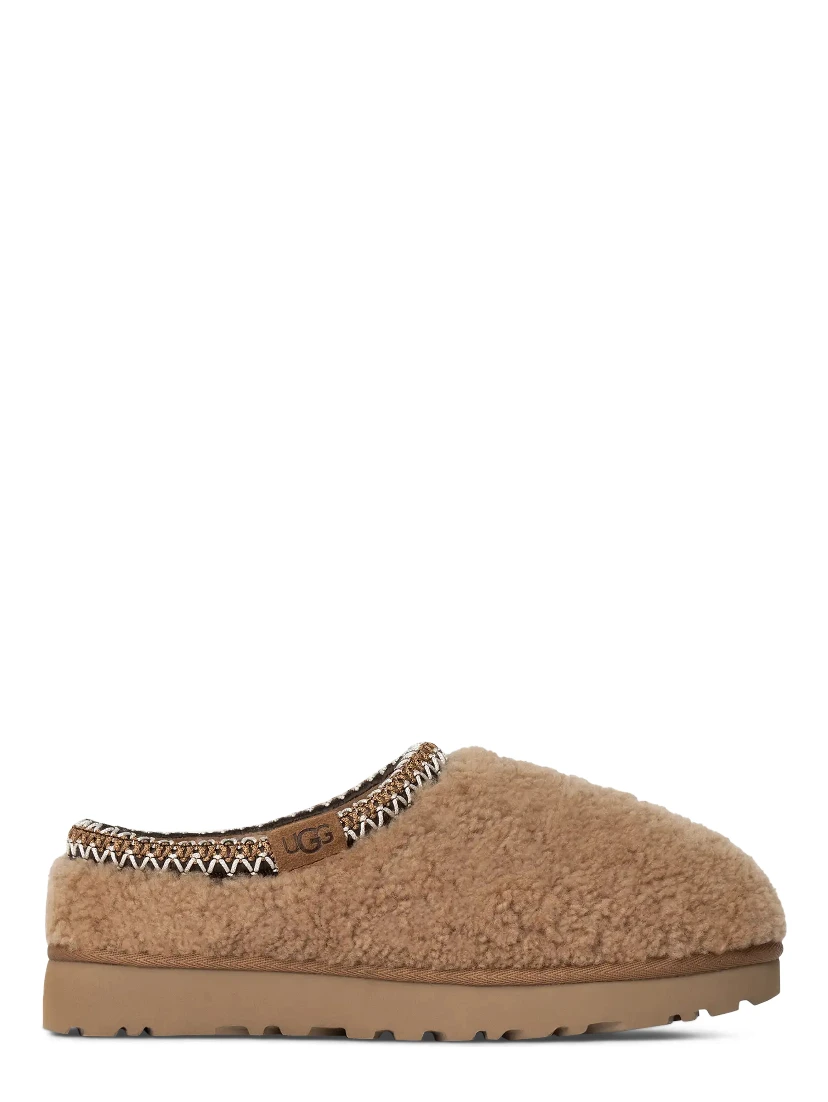UGG Flat shoes