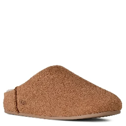 UGG Flat shoes