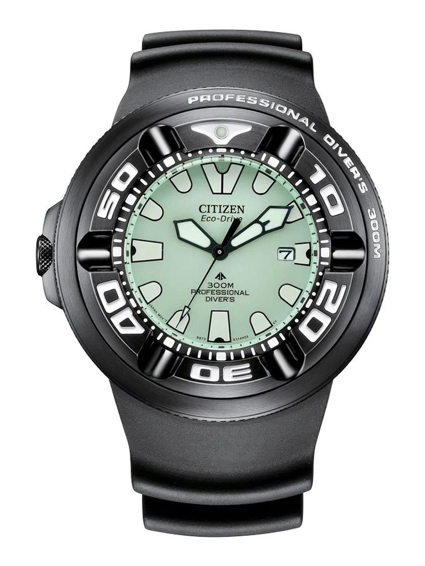 ساعة رياضية من المطاط الأسود