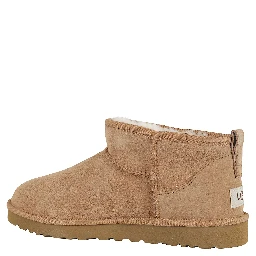 حقيبة صغيرة جدًا كلاسيكية من طراز M