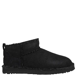 حقيبة صغيرة جدًا كلاسيكية من طراز M