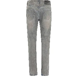 Dirty-effect jeans