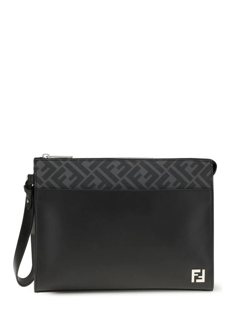 حقيبة يد جلدية سوداء