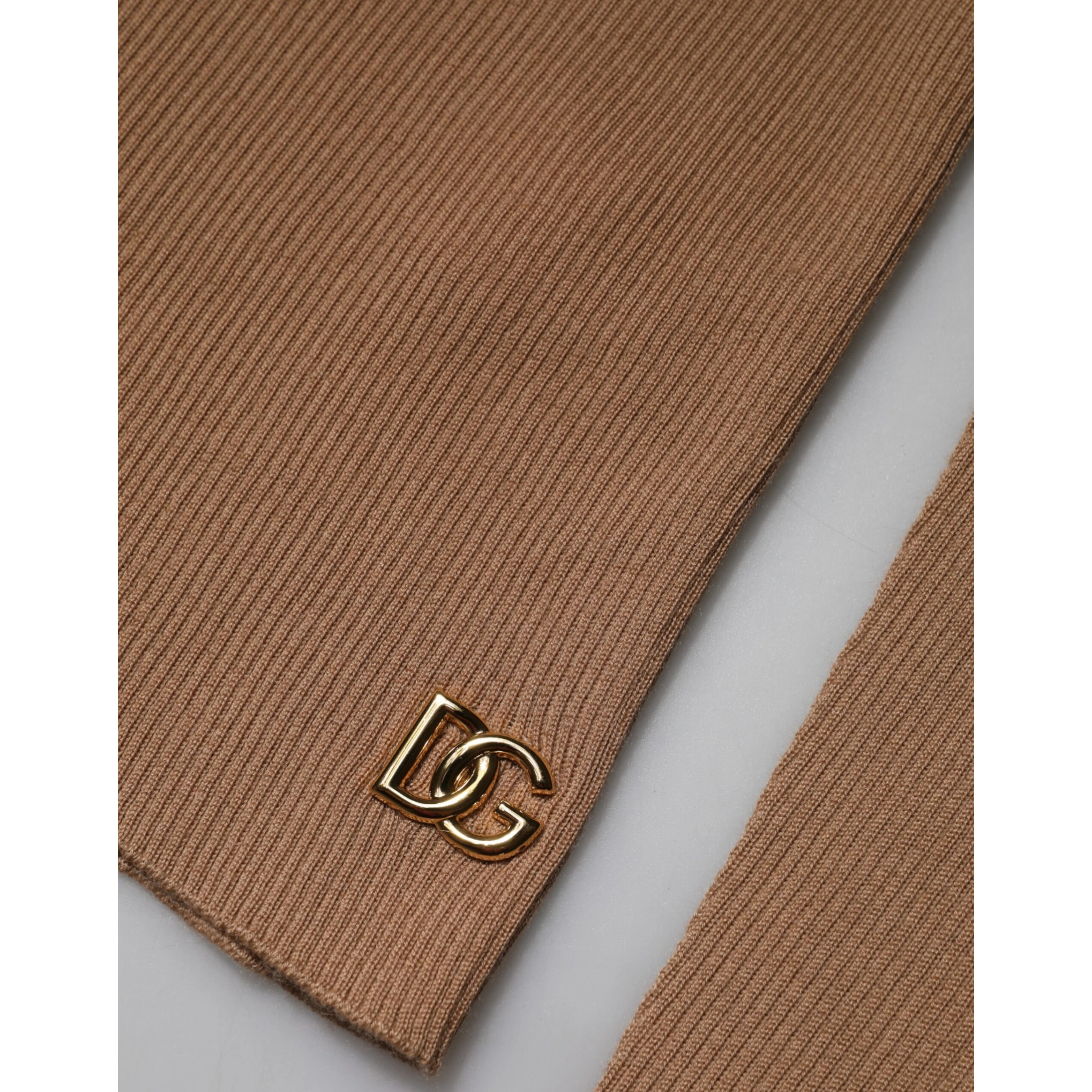Brown Knit Long Sleeves Turtleneck Sweater
