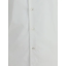 قميص أبيض من القطن