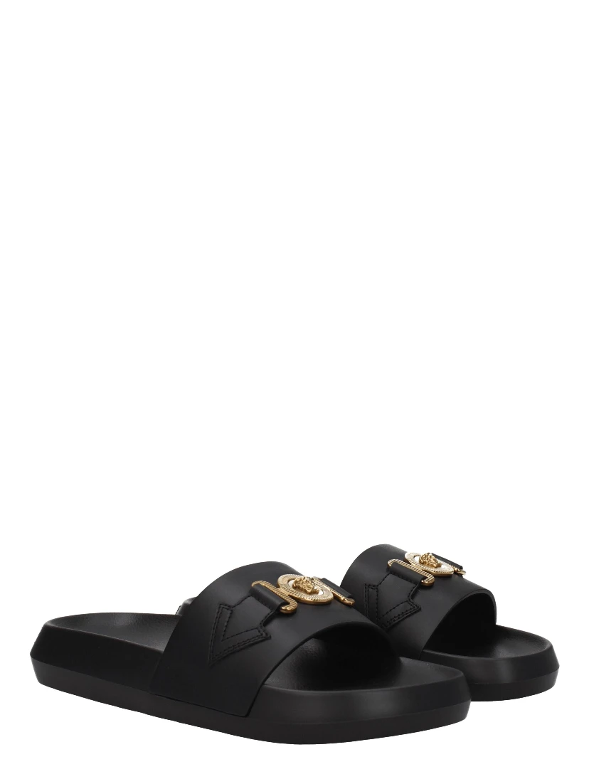 شباشب جلدية سوداء