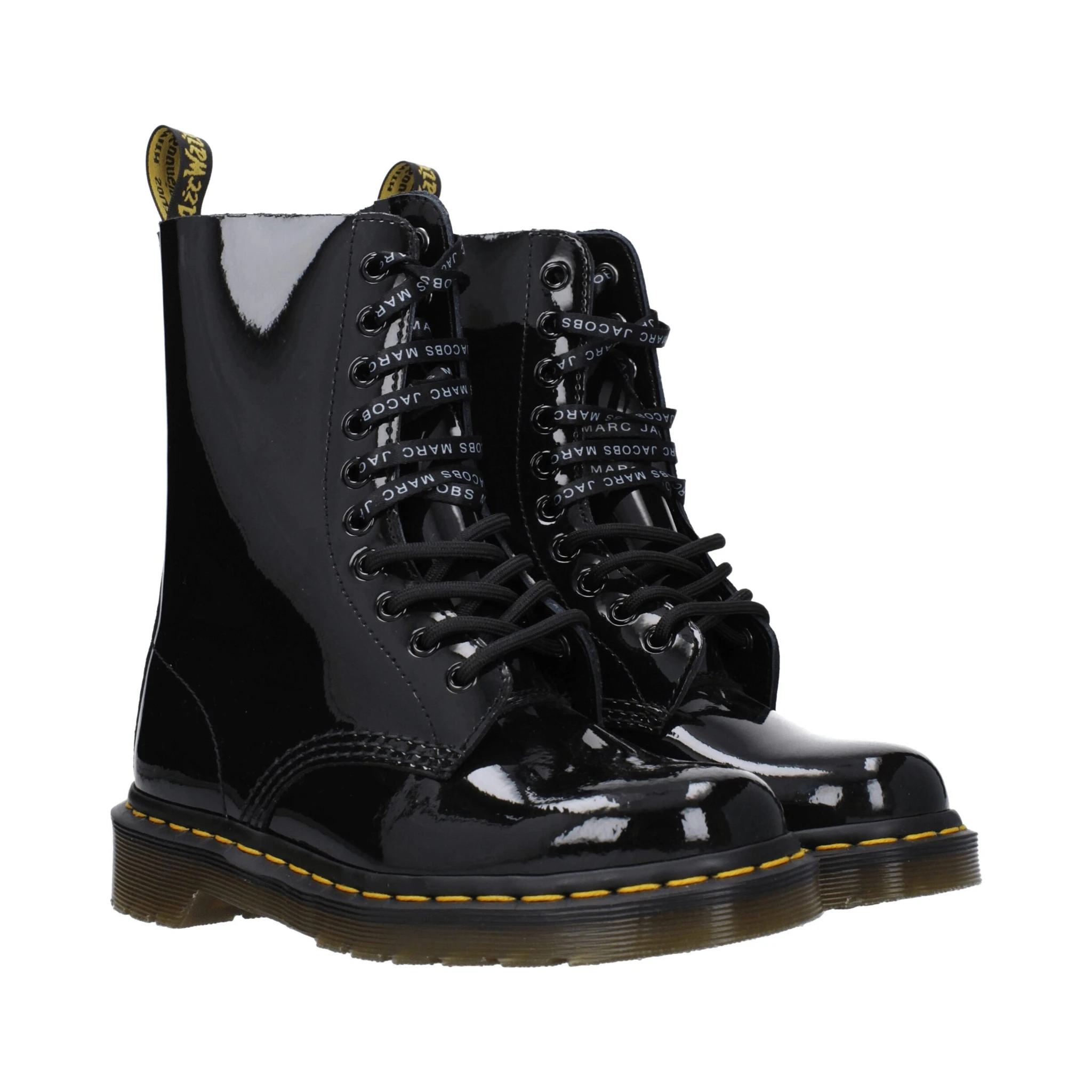 حذاء كاحل من الجلد الأسود