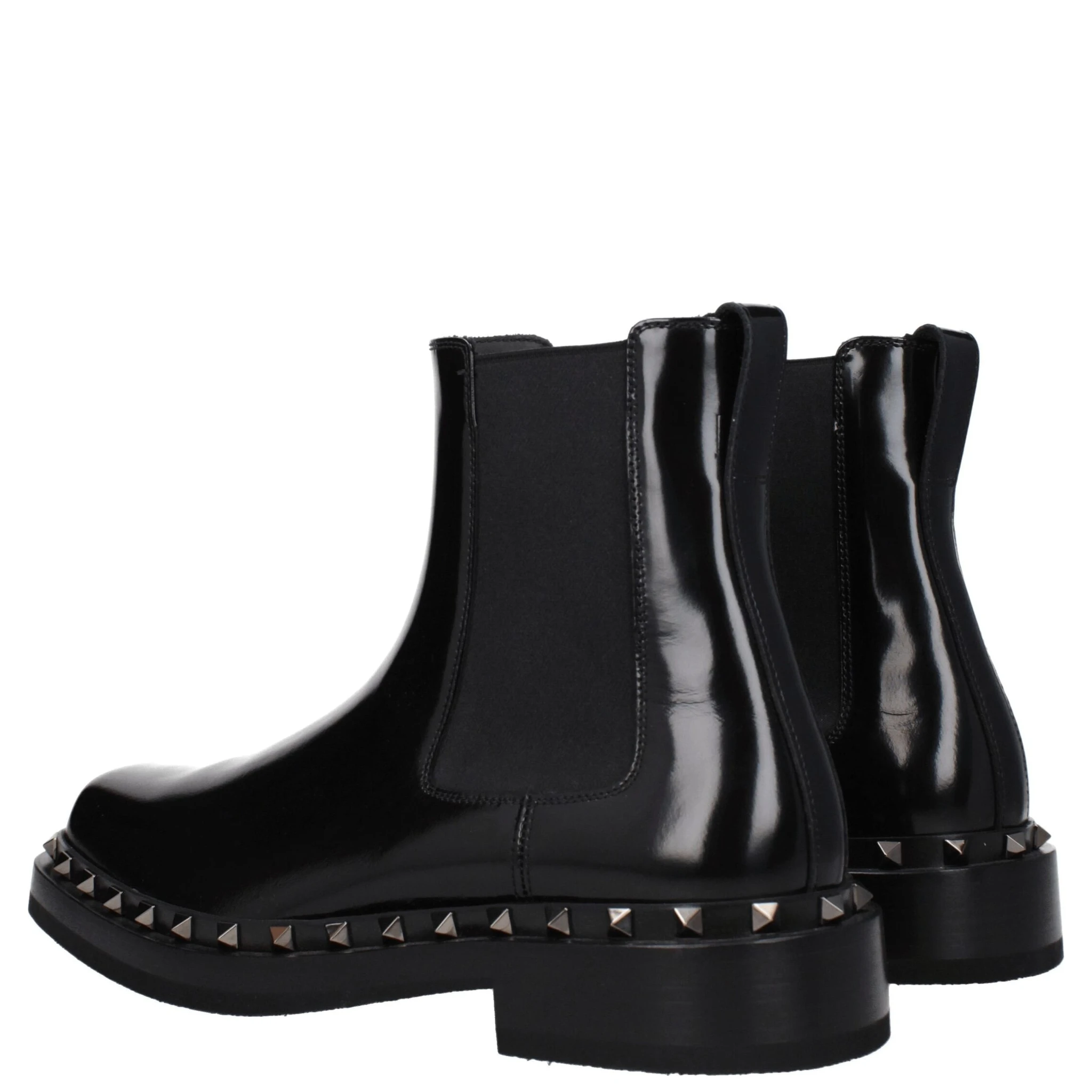 حذاء كاحل من الجلد الأسود