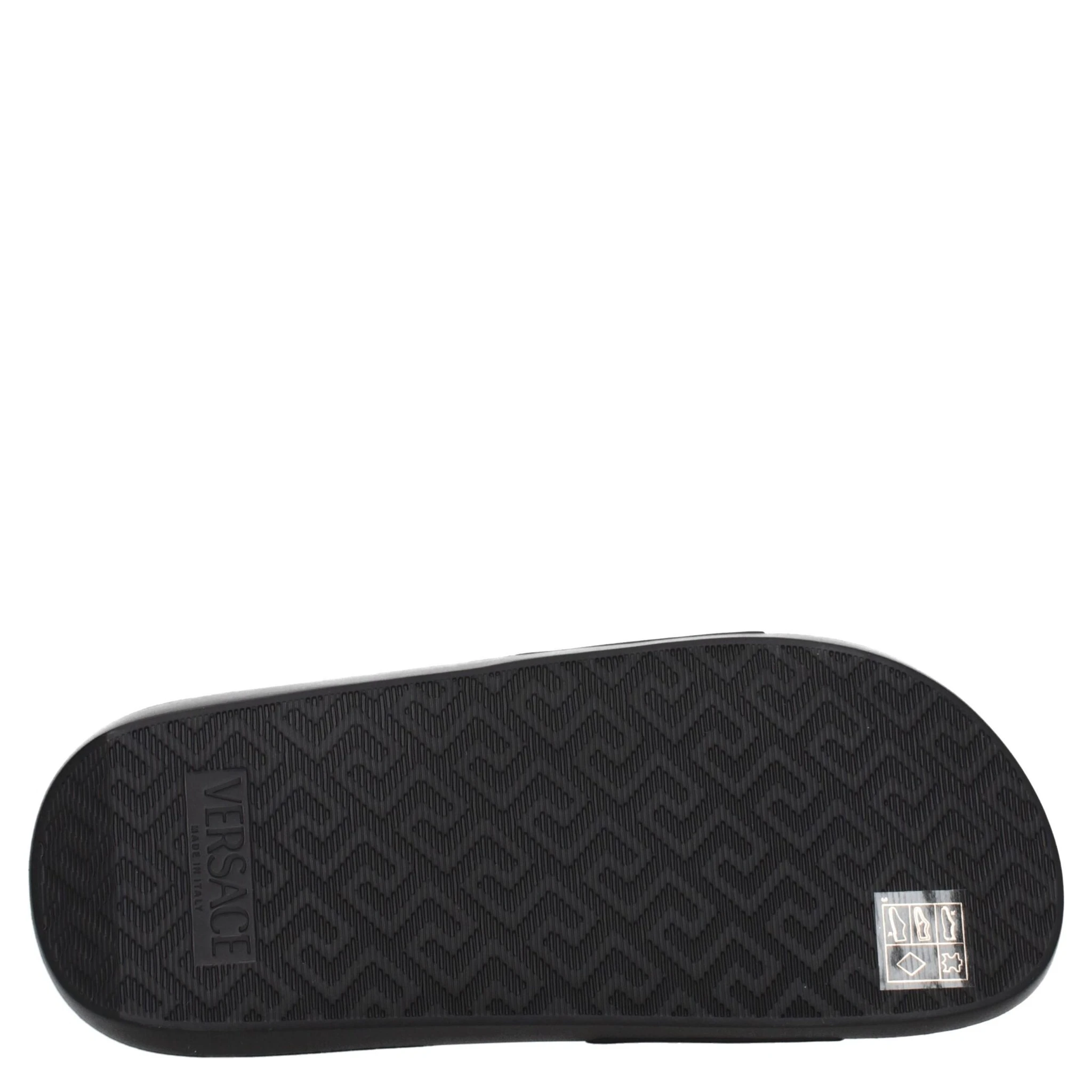 شباشب جلدية سوداء