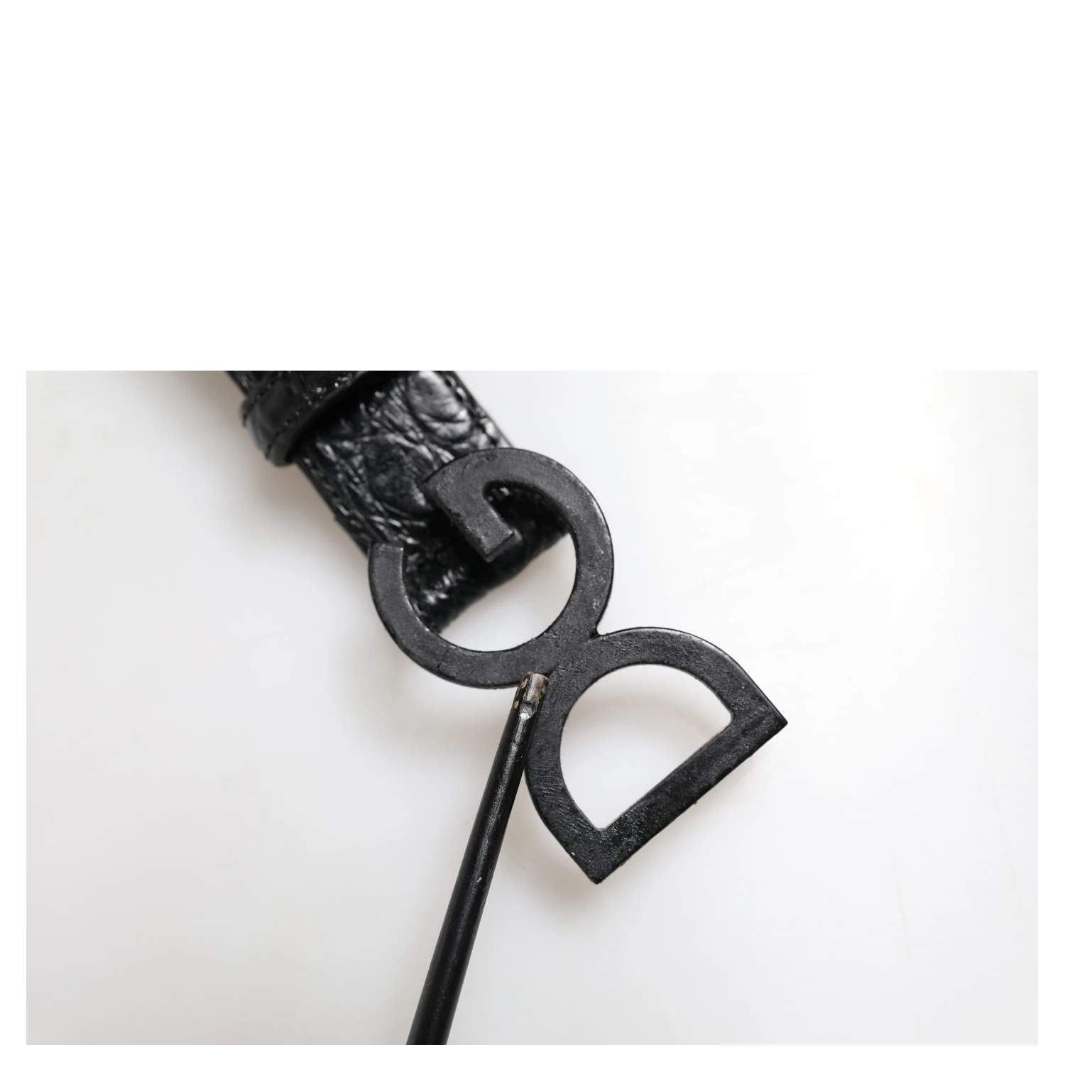 Black Leather Classic Metal DG Buckle Belt