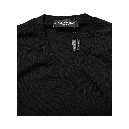Black Cashmere V-Neck Long Sleeves T-shirt