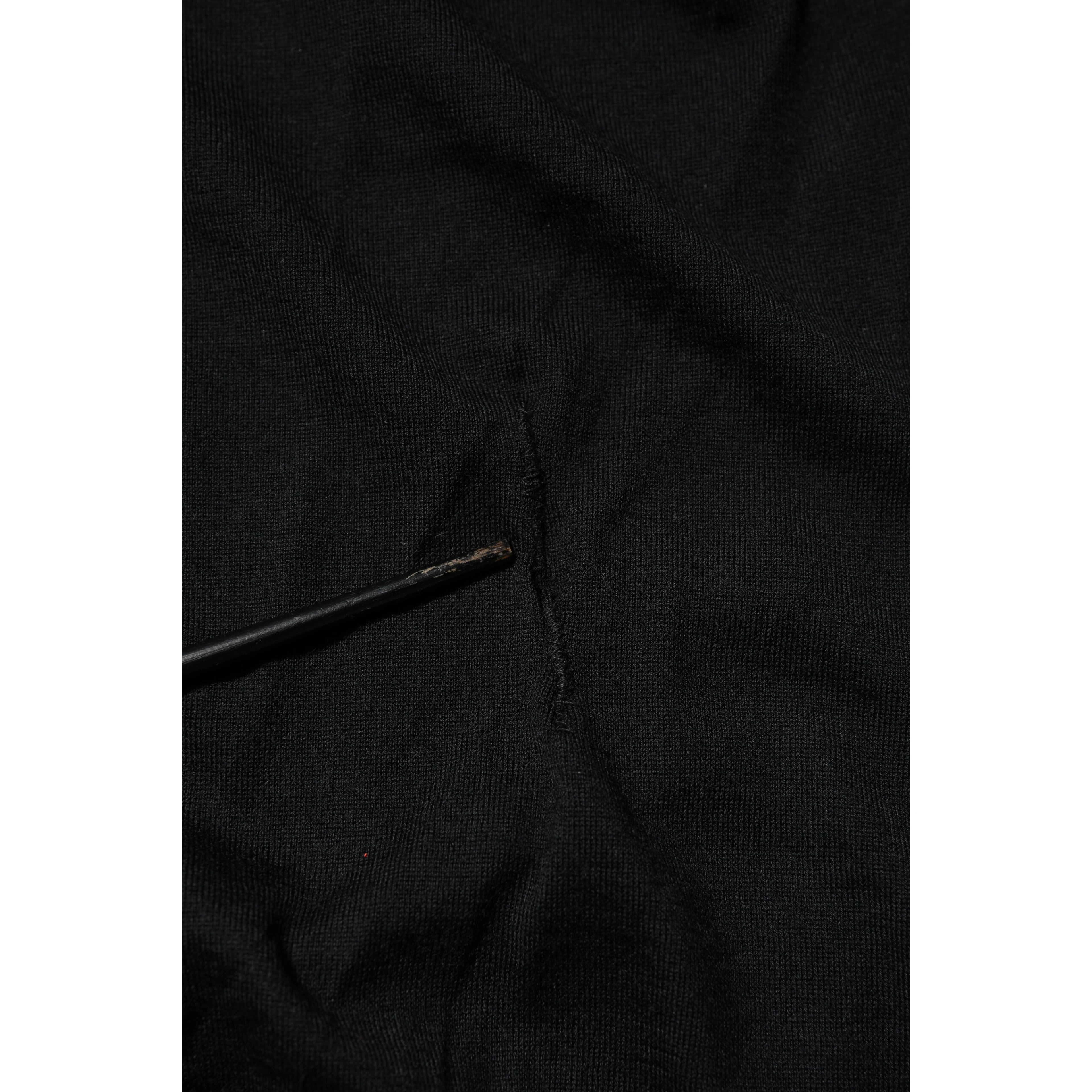 Black Cashmere V-Neck Long Sleeves T-shirt