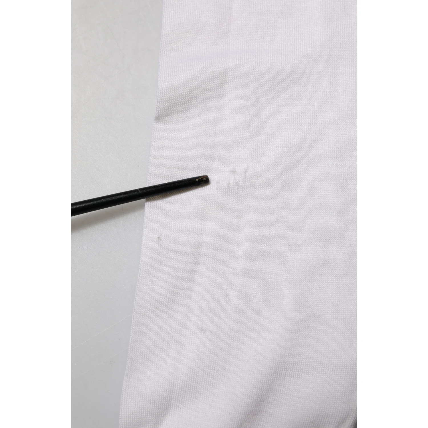 White Cashmere Logo V-neck Pullover Sweater