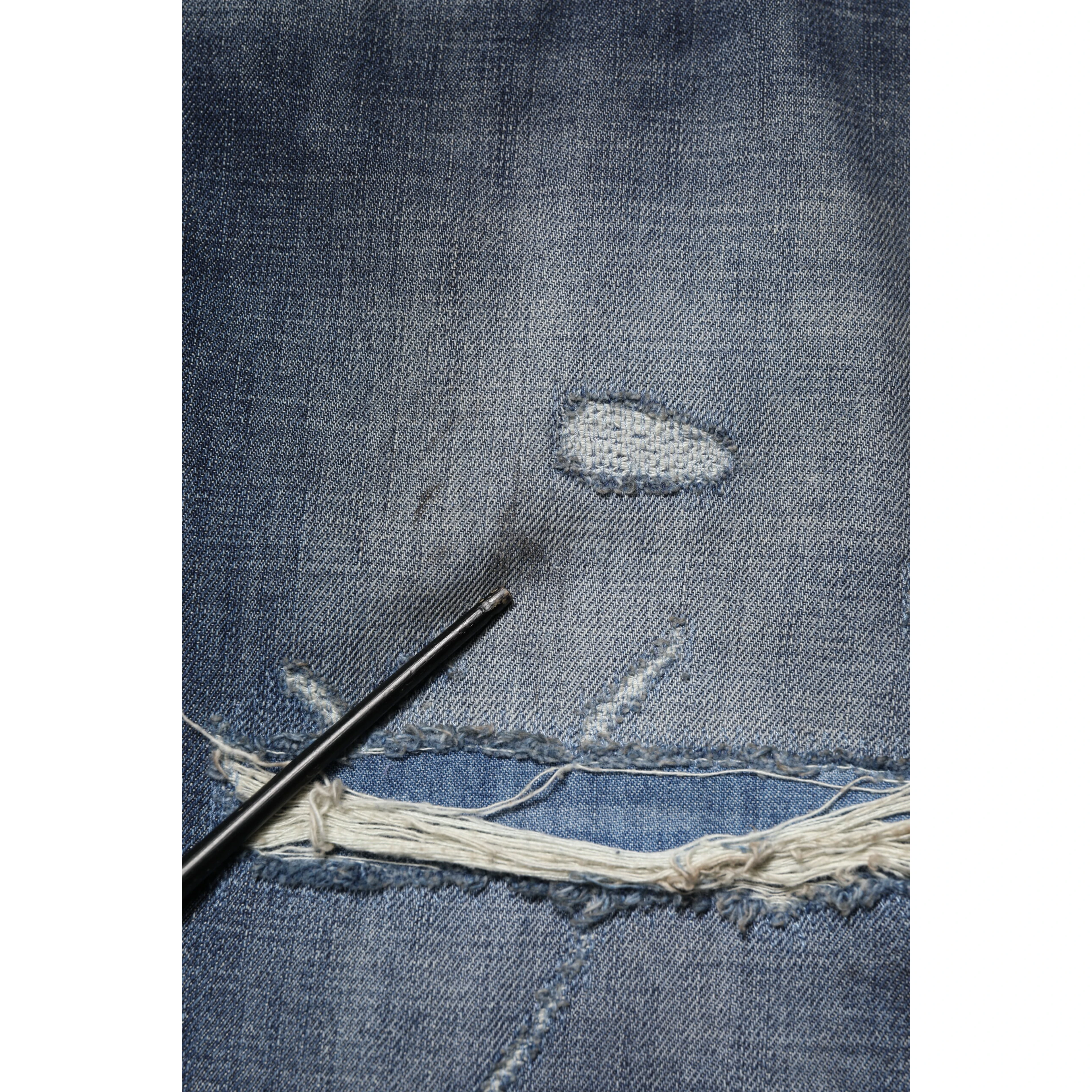 Blue Washed Tattered Cotton Men Jeans